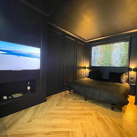Myinsolite-L'Onyx Vauvert Exteriör bild
