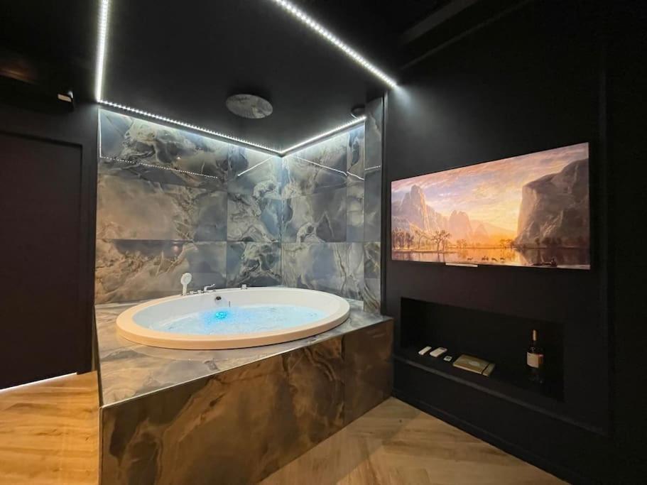 Myinsolite-L'Onyx Vauvert Exteriör bild